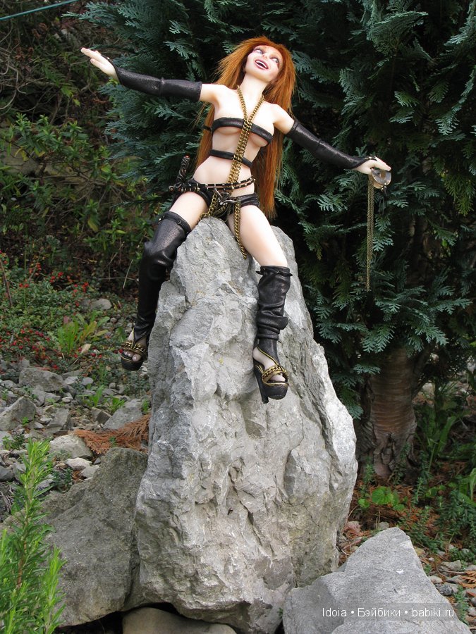 Бесшовная кукла из силикона на подвижном каркасе