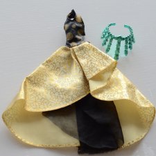 Платье с поясом от Мауседес Кинг