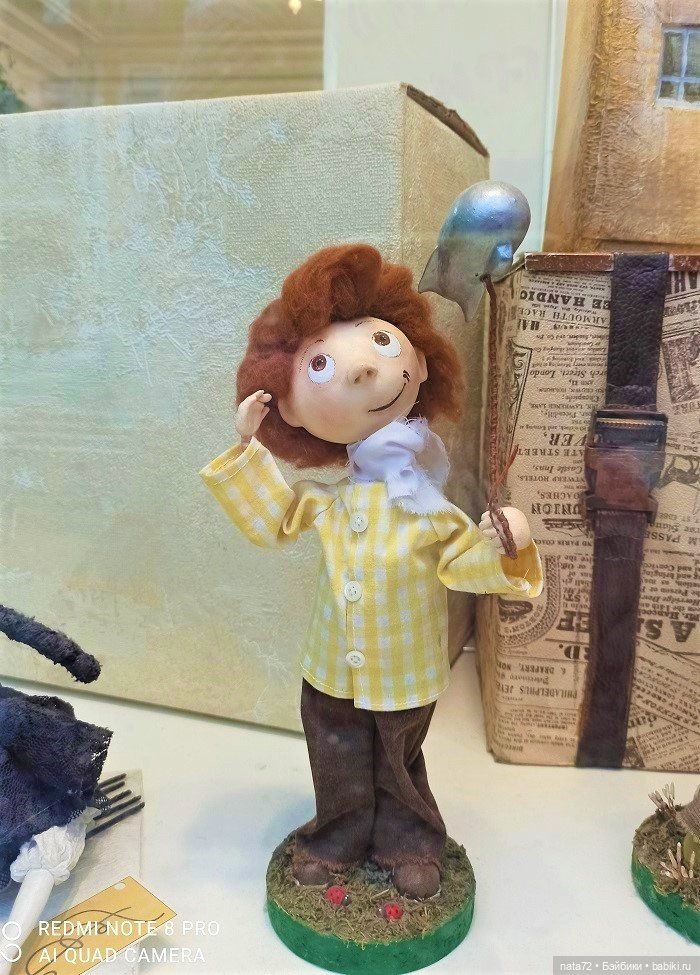 Куклы в витринах Московского театра кукол