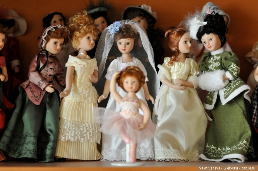 История одной комнаты — Хранение кукол и материалов: организация рабочего места