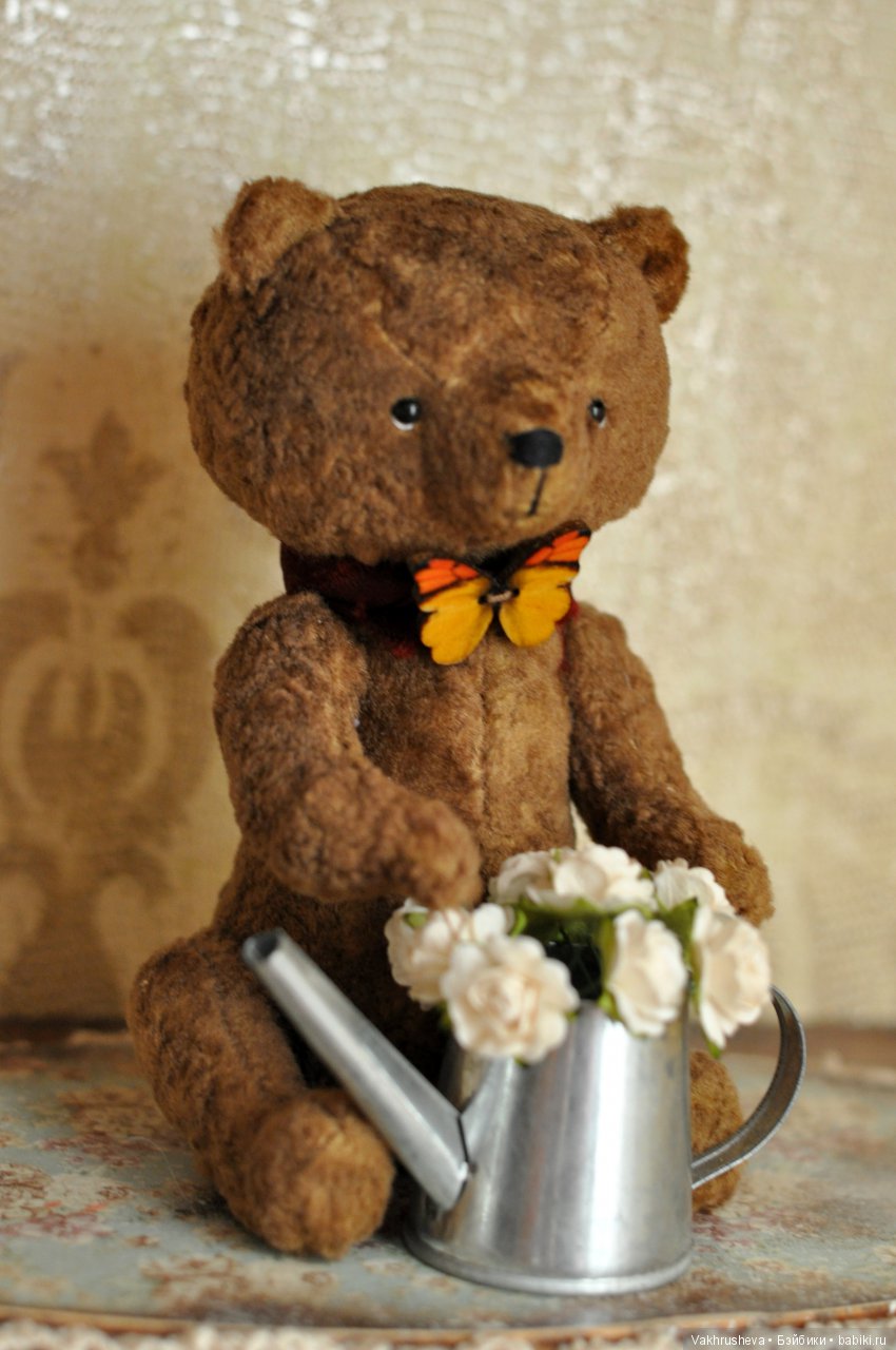 История одной комнаты — Хранение кукол и материалов: организация рабочего места