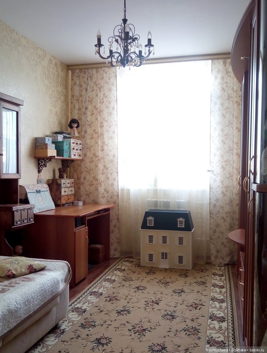 История одной комнаты — Хранение кукол и материалов: организация рабочего места (фото 5)