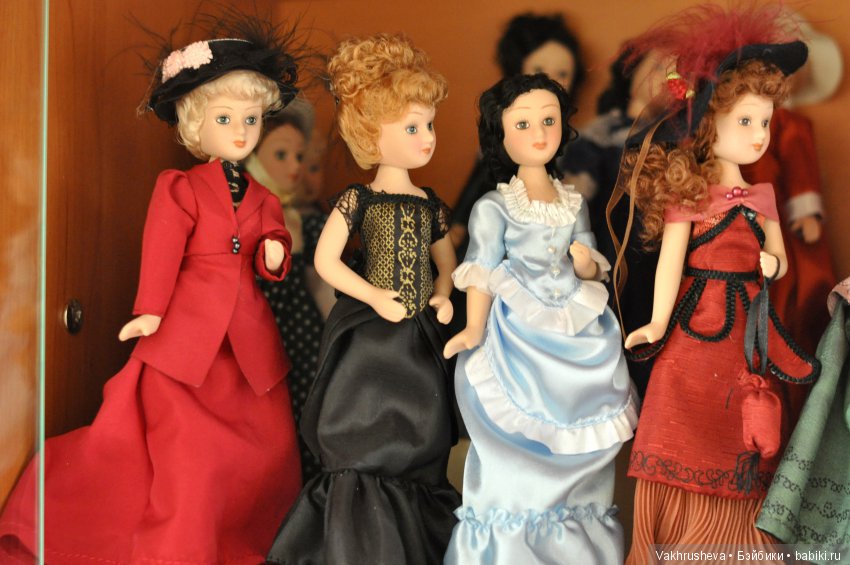 История одной комнаты — Хранение кукол и материалов: организация рабочего места