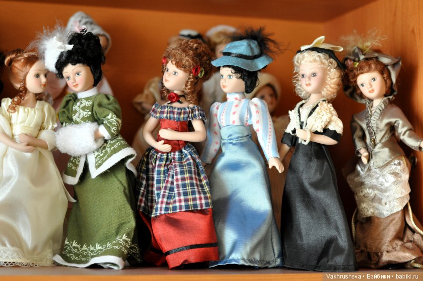 История одной комнаты — Хранение кукол и материалов: организация рабочего места