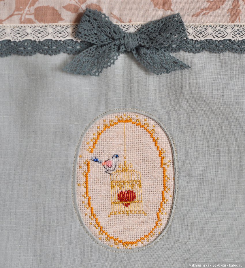 История одной комнаты — Хранение кукол и материалов: организация рабочего места