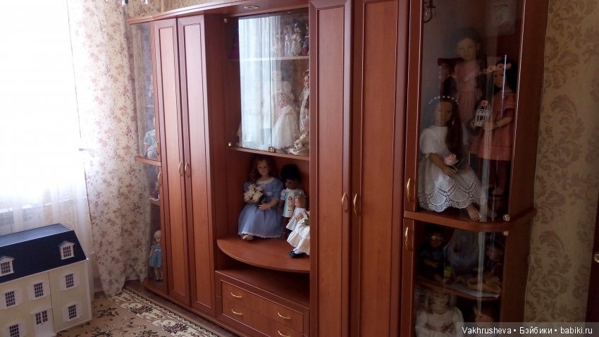 История одной комнаты — Хранение кукол и материалов: организация рабочего места (фото 6)