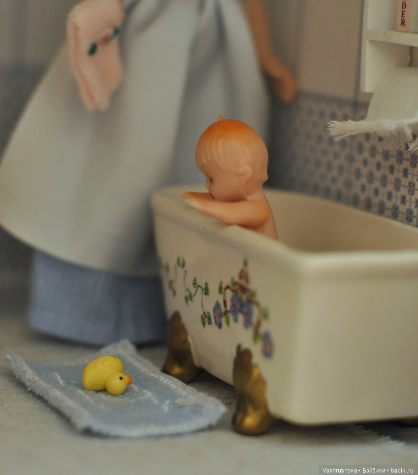 История одной комнаты — Хранение кукол и материалов: организация рабочего места