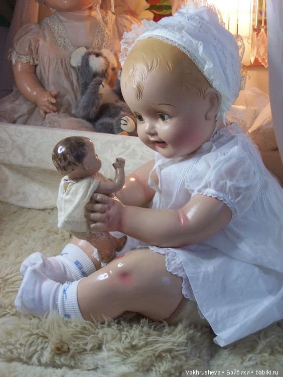 Одежда для антикварных пупсов. Много фото для вдохновения