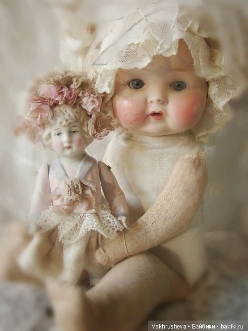 Одежда для антикварных пупсов. Много фото для вдохновения