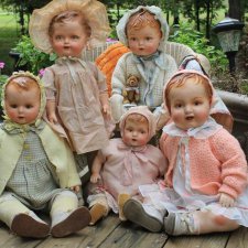 Одежда для антикварных пупсов. Много фото для вдохновения