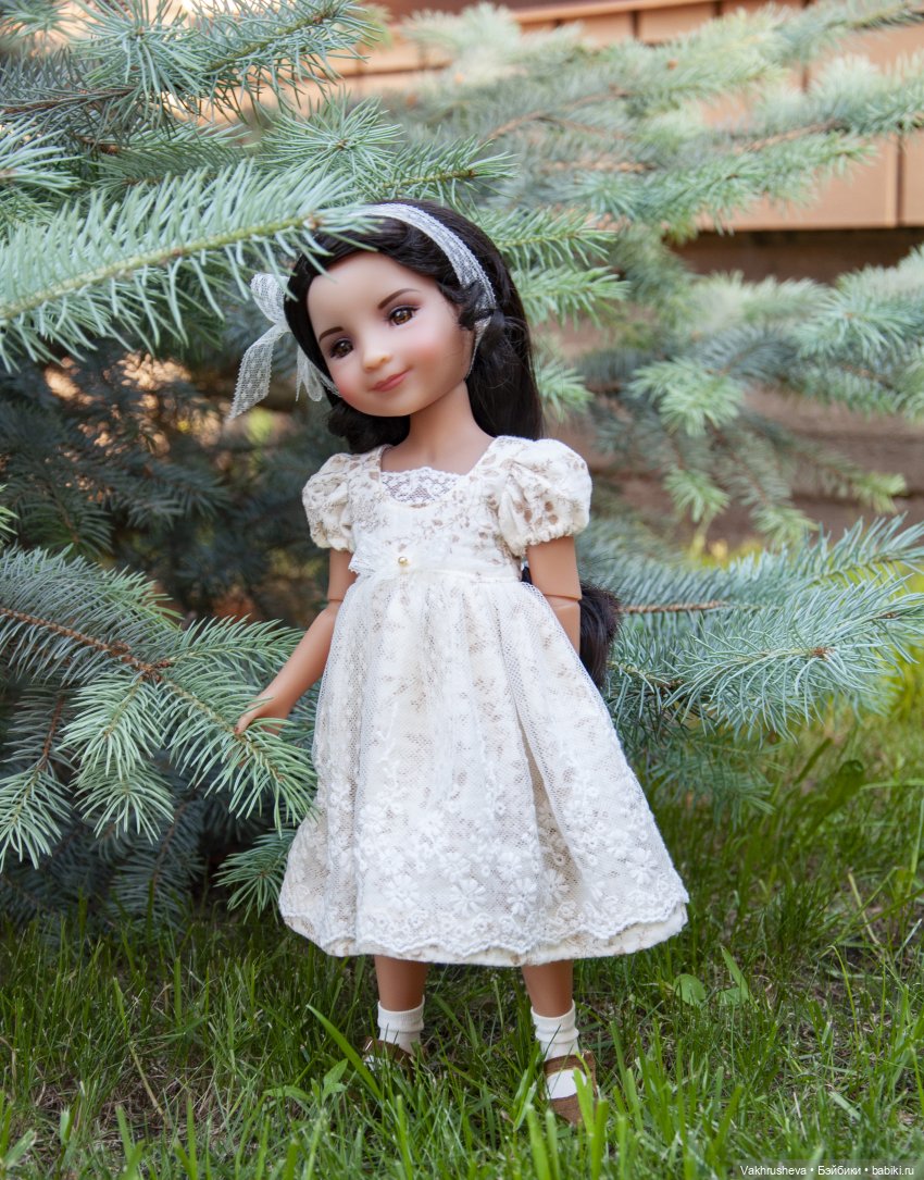 Рубиновый вечер — Куклы Ruby Red (Руби Ред) Fashion Friends: Siblies (фото 4)