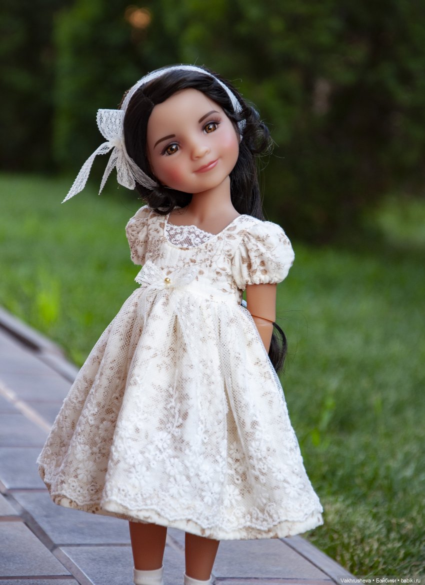 Рубиновый вечер — Куклы Ruby Red (Руби Ред) Fashion Friends: Siblies (фото 6)