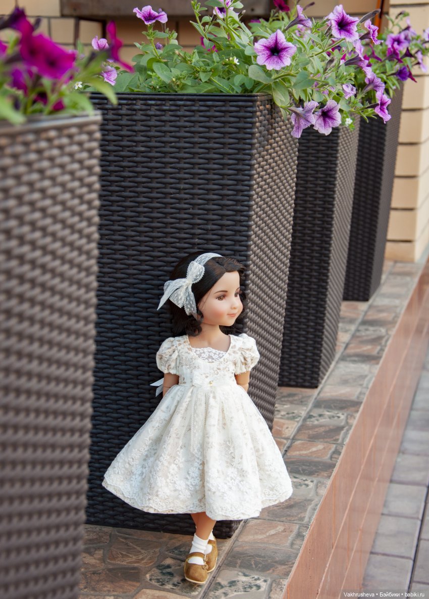 Рубиновый вечер — Куклы Ruby Red (Руби Ред) Fashion Friends: Siblies (фото 7)