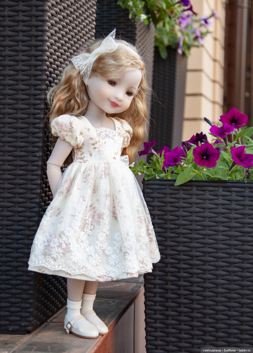 Рубиновый вечер — Куклы Ruby Red (Руби Ред) Fashion Friends: Siblies (фото 10)