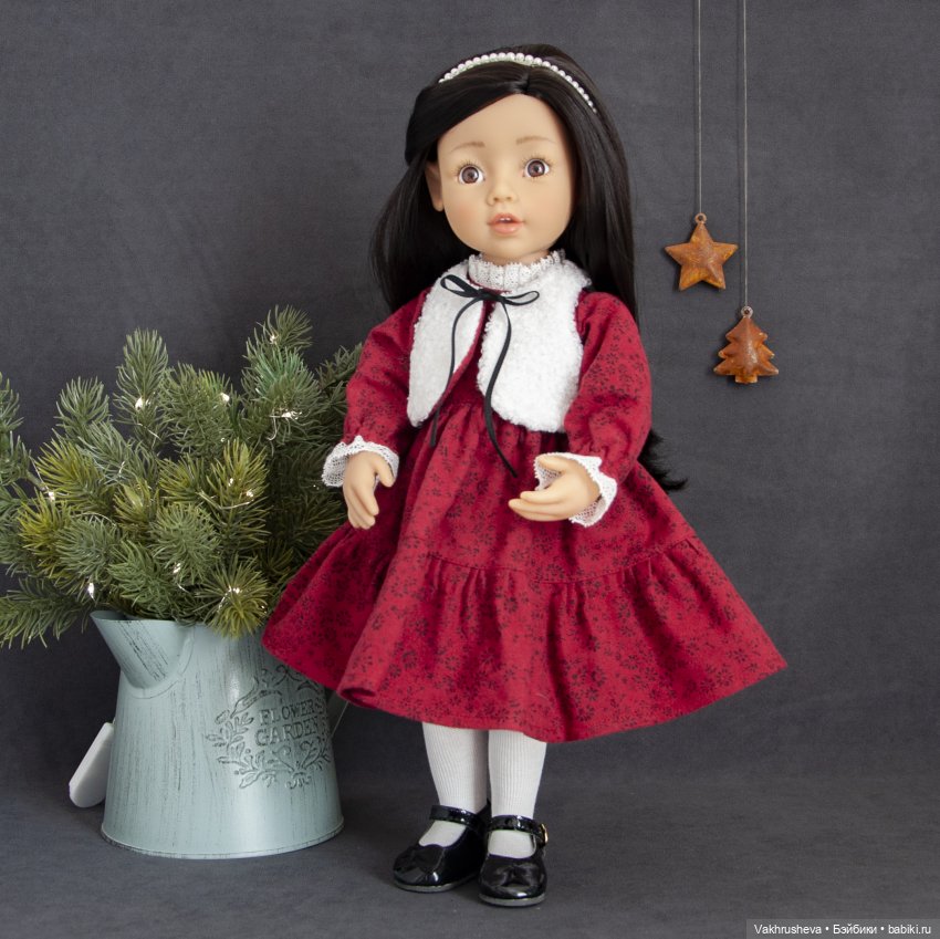 Октябрь на моём столе — Одежда и обувь для кукол своими руками: фото