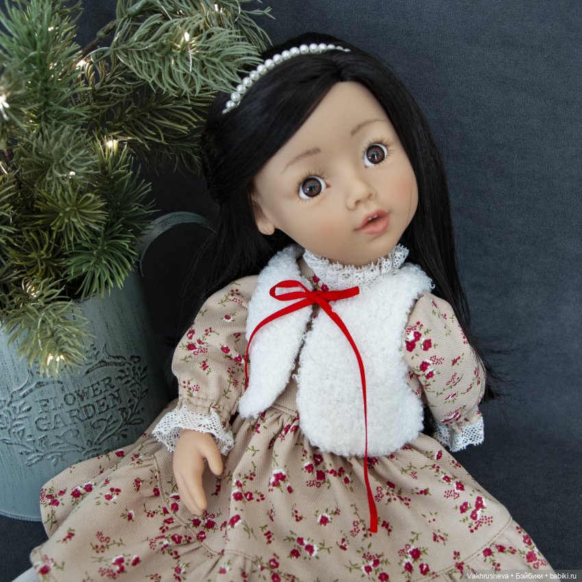 Октябрь на моём столе — Одежда и обувь для кукол своими руками: фото