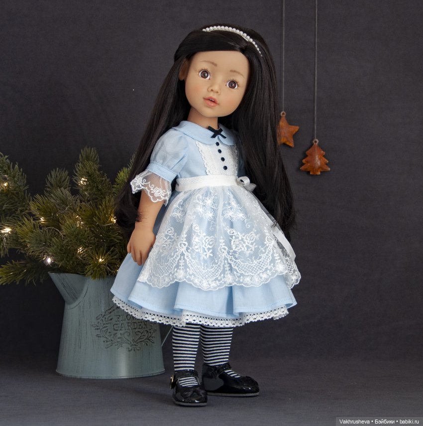 Октябрь на моём столе — Одежда и обувь для кукол своими руками: фото