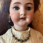 Комплект украшений из натуральных драгоценных камней: шпинели и гематита