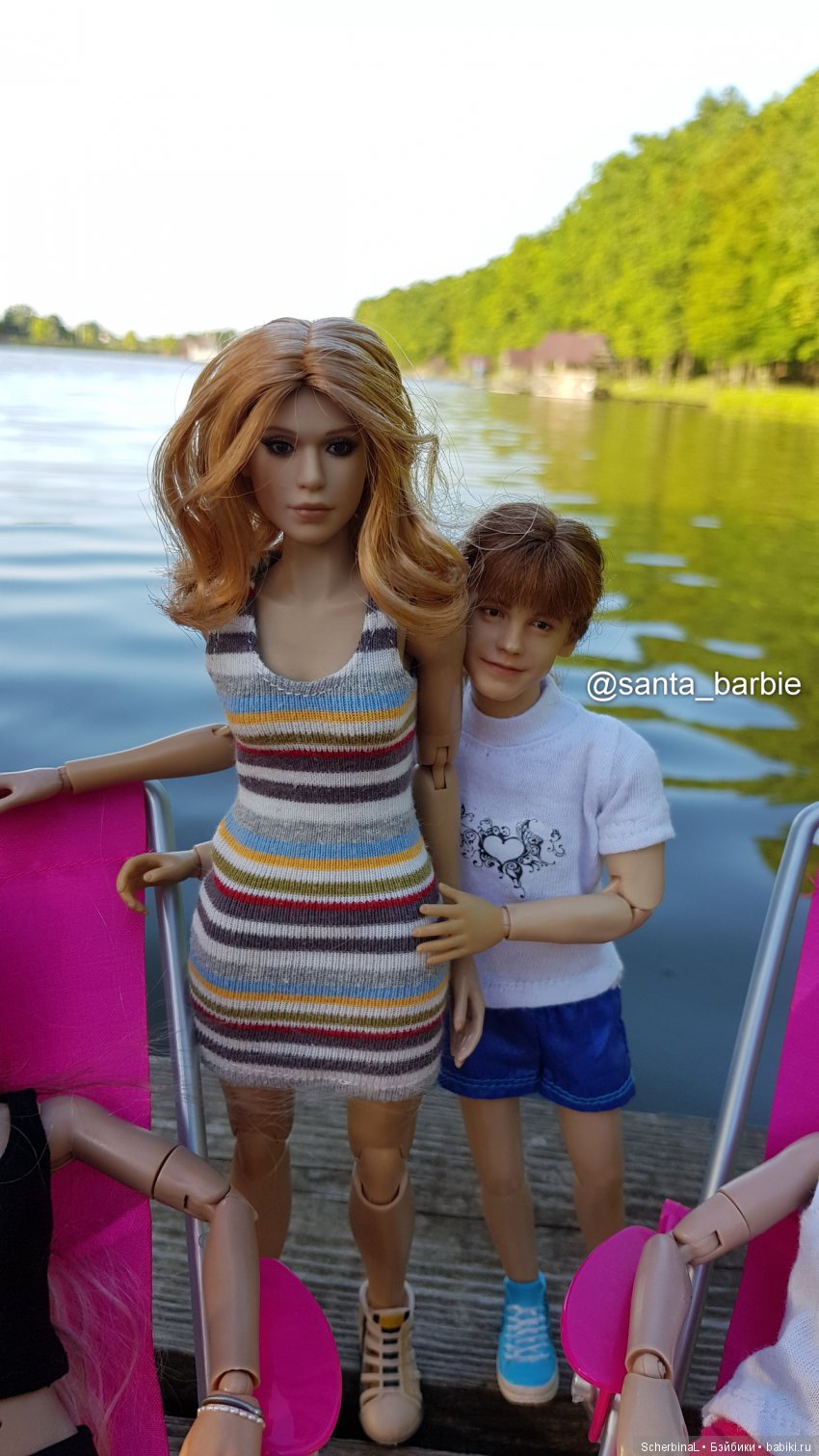 Три с половиной грации. Девочки отдыхают