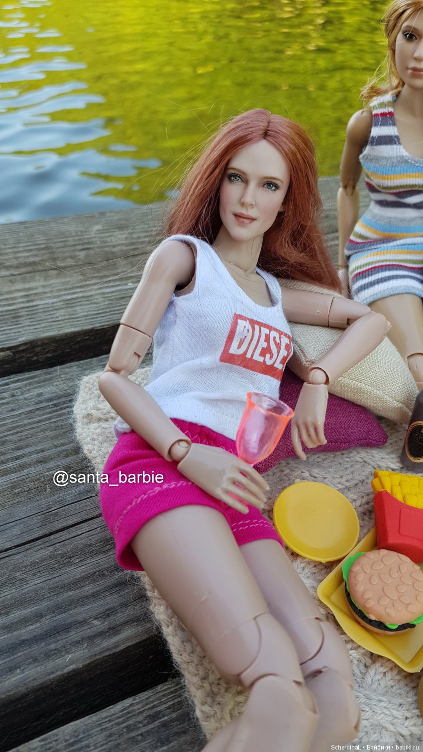 Три с половиной грации. Девочки отдыхают