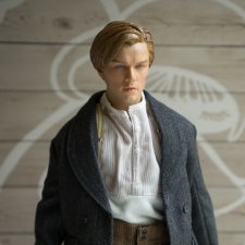 Красавец Лео Дикаприо для кукольной полки