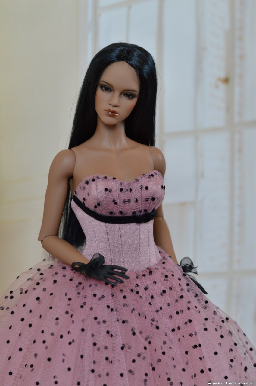 Новые платья для любимых девушек Иплхаус