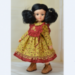 Платье из фланели для кукол Паола Рейна