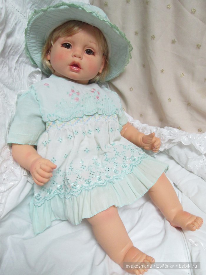 Новая "весенняя" Анечка ООАК с карими глазками