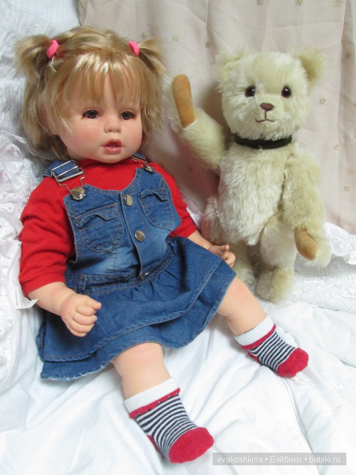 Новая "весенняя" Анечка ООАК с карими глазками