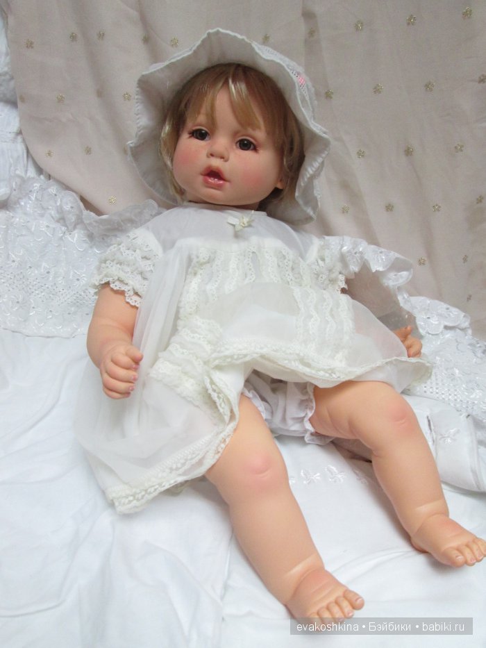 Новая "весенняя" Анечка ООАК с карими глазками