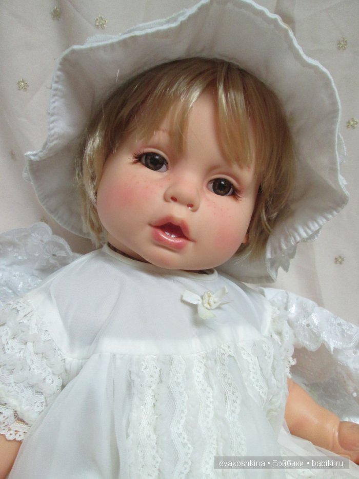 Новая "весенняя" Анечка ООАК с карими глазками