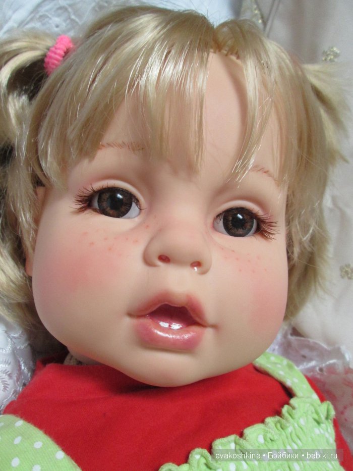 Новая "весенняя" Анечка ООАК с карими глазками