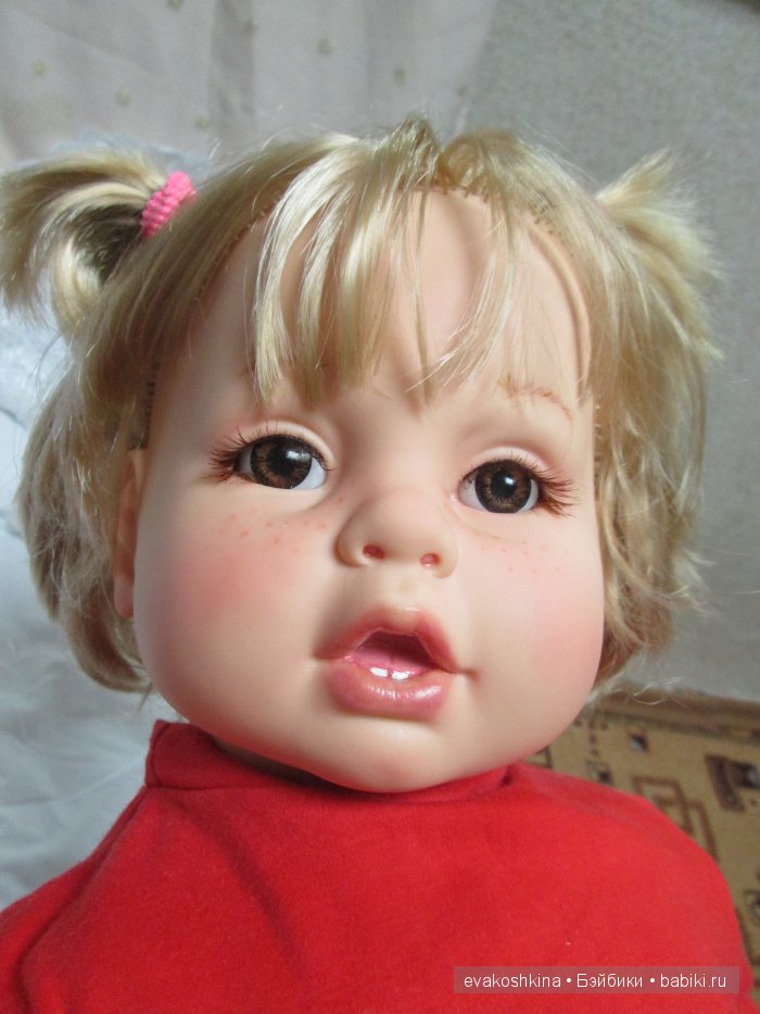 Новая "весенняя" Анечка ООАК с карими глазками