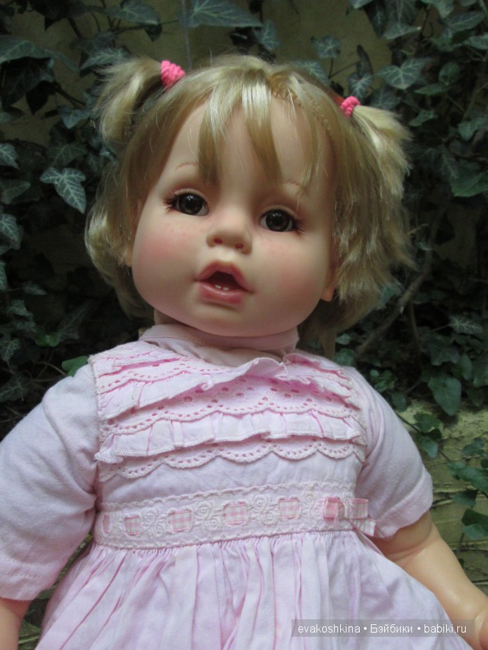 Новая "весенняя" Анечка ООАК с карими глазками