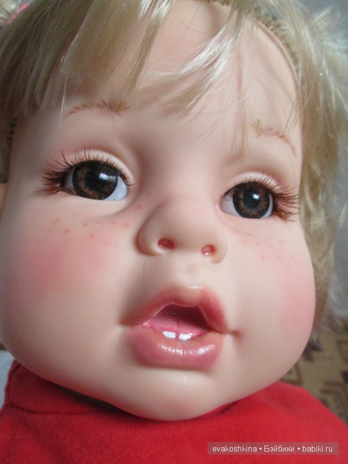 Новая "весенняя" Анечка ООАК с карими глазками