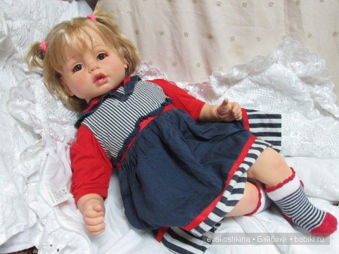 Новая "весенняя" Анечка ООАК с карими глазками