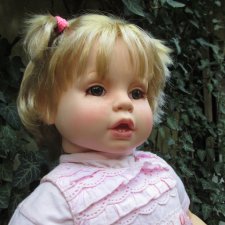 Новая "весенняя" Анечка ООАК с карими глазками