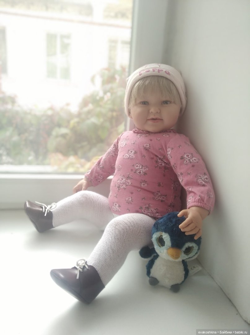 Новинка от Nines d'Onil — Куклы Nines d'Onil (Нинес): Миа (Mia) (фото 10)