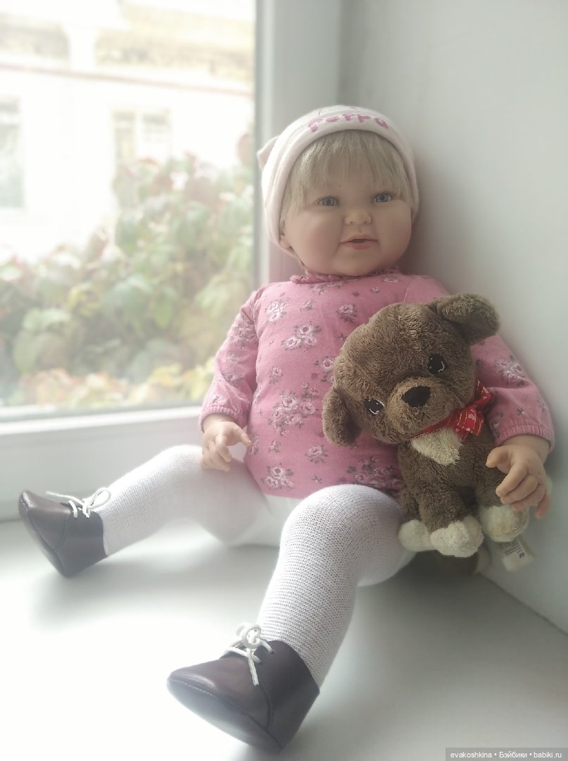 Новинка от Nines d'Onil — Куклы Nines d'Onil (Нинес): Миа (Mia) (фото 6)