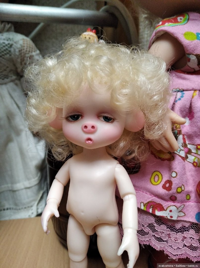 История о том, как Свинка захотела стать принцессой. ООАК игровой шарнирной куколки (фото 8)