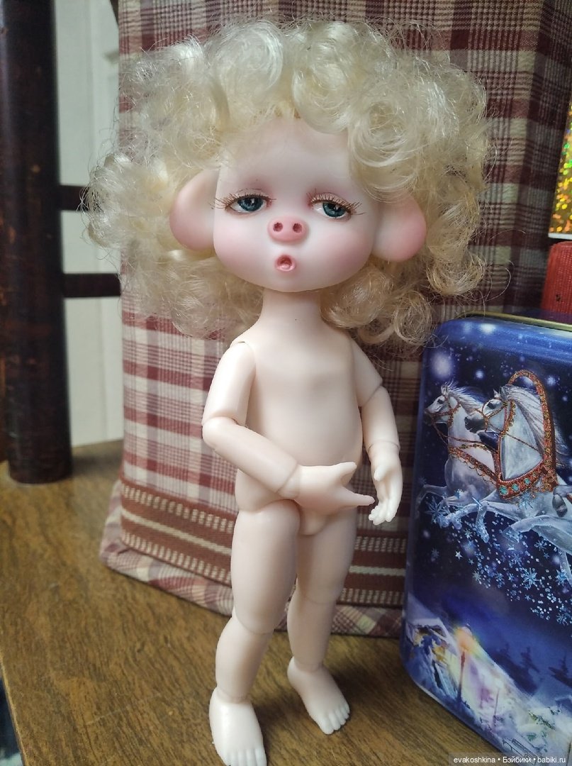 История о том, как Свинка захотела стать принцессой. ООАК игровой шарнирной куколки (фото 9)