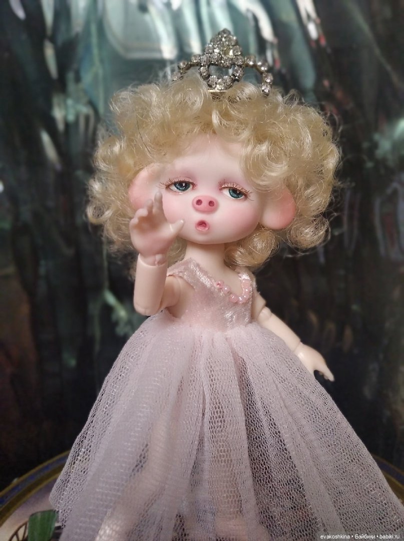 История о том, как Свинка захотела стать принцессой. ООАК игровой шарнирной куколки