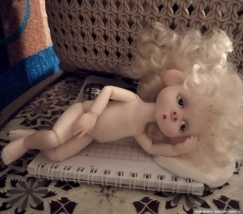 История о том, как Свинка захотела стать принцессой. ООАК игровой шарнирной куколки (фото 5)