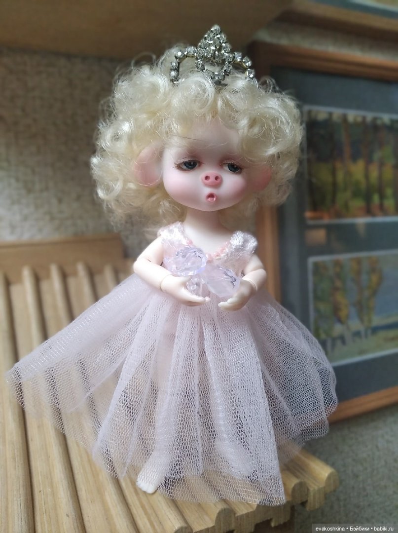 История о том, как Свинка захотела стать принцессой. ООАК игровой шарнирной куколки