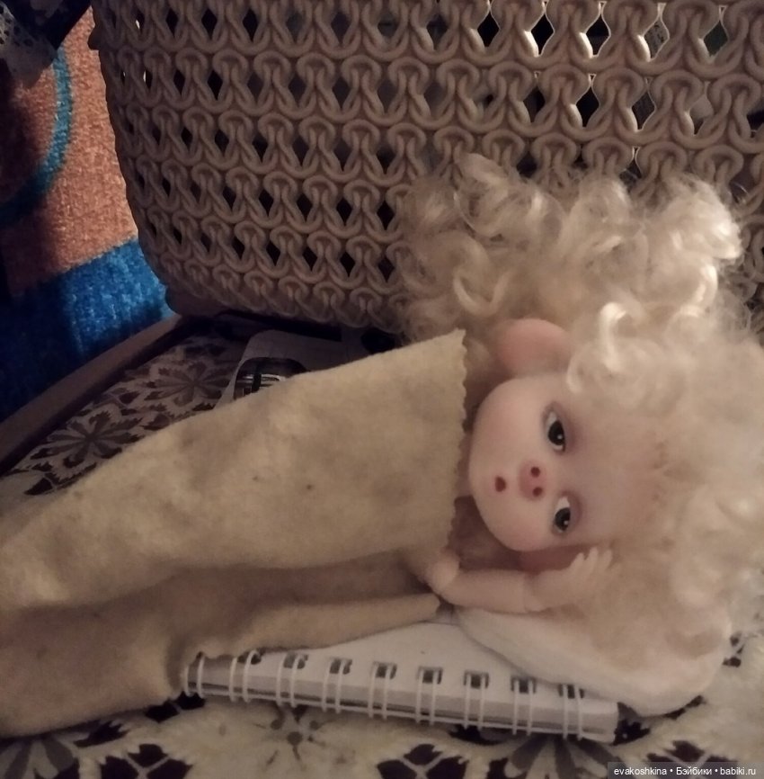 История о том, как Свинка захотела стать принцессой. ООАК игровой шарнирной куколки (фото 6)