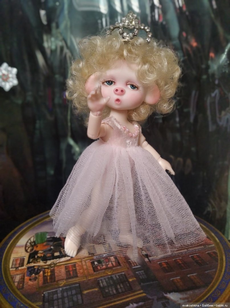 История о том, как Свинка захотела стать принцессой. ООАК игровой шарнирной куколки