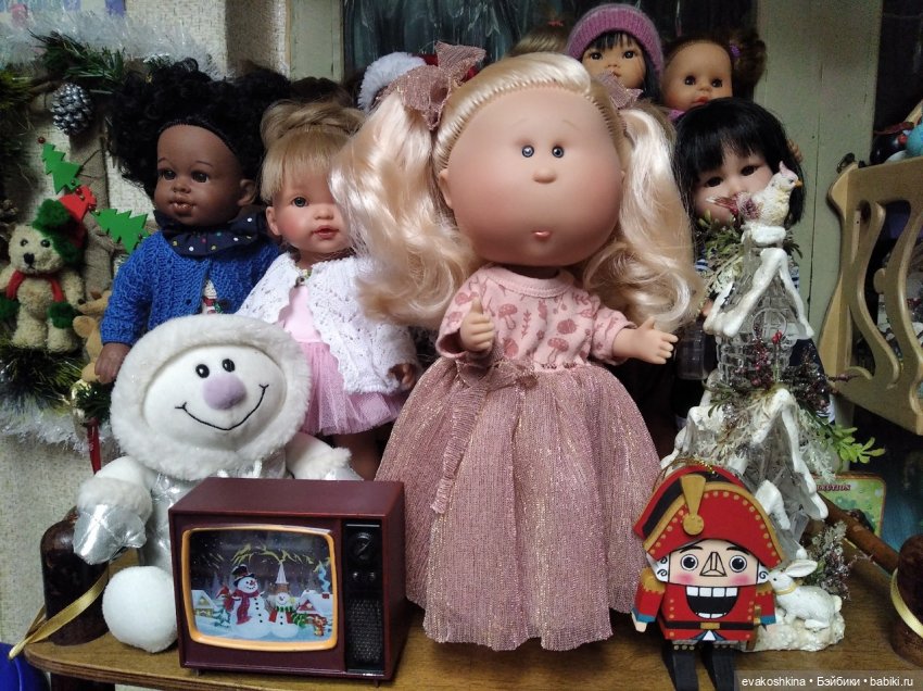 С наступившим Рождеством! Тринадцатая Мия, с Щелкунчиком (фото 6)