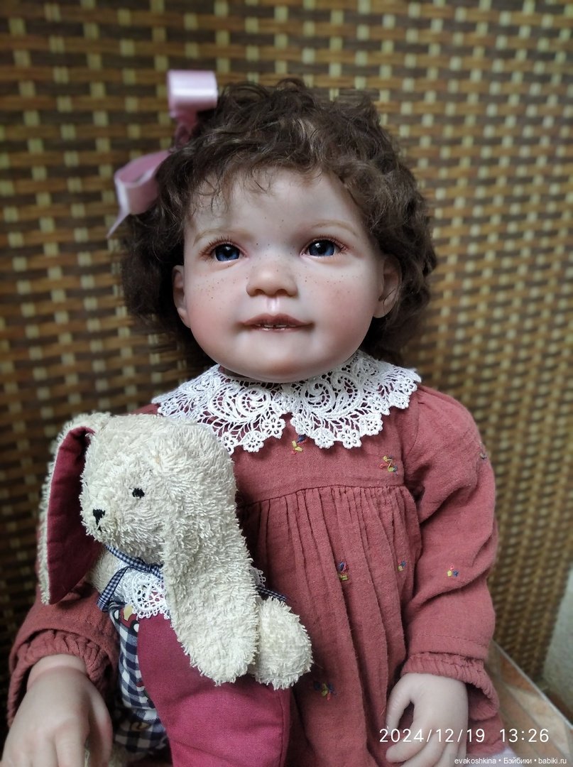 С Новым годом! И моя новая переделка куклы (фото 6)