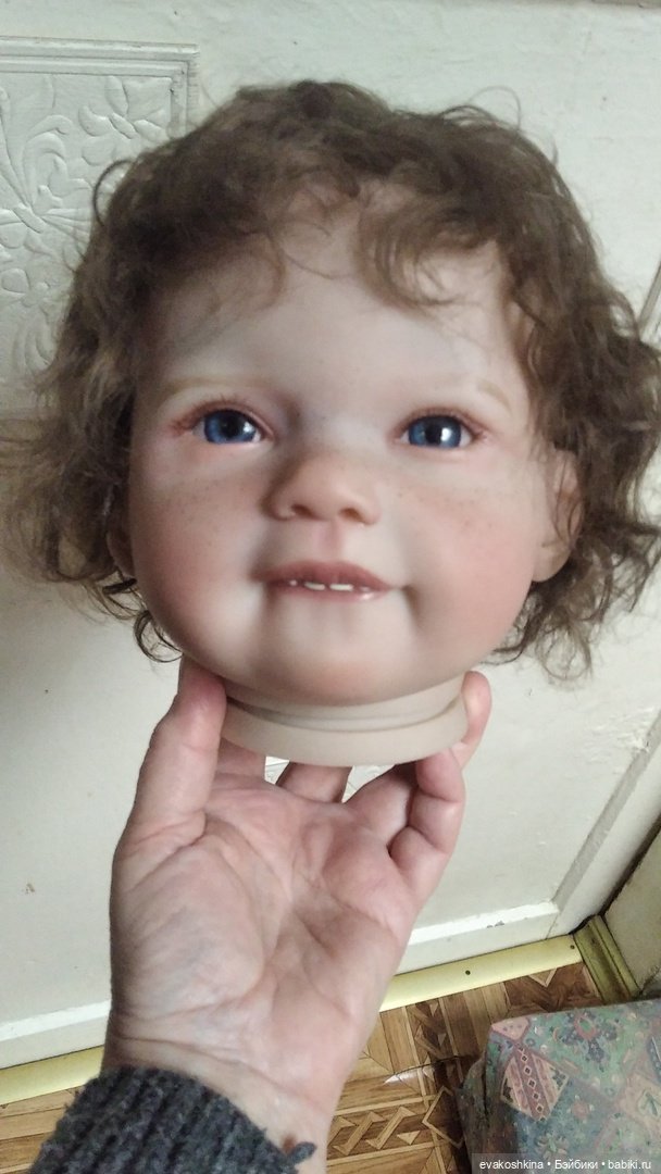 С Новым годом! И моя новая переделка куклы (фото 3)