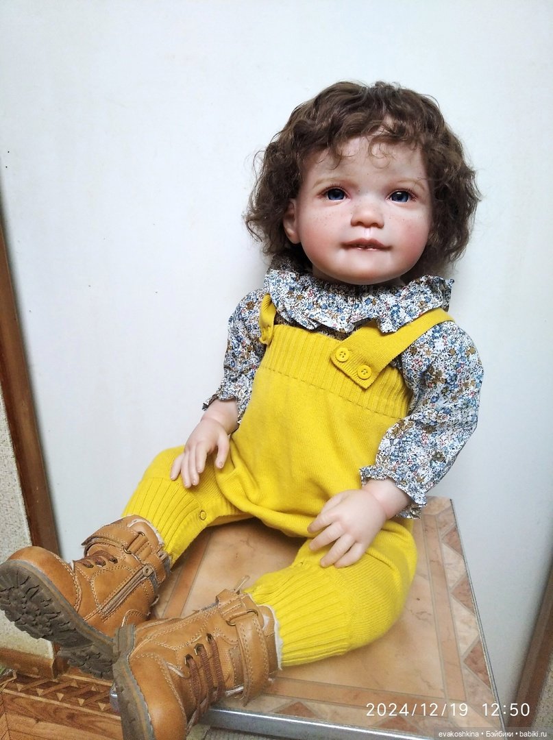С Новым годом! И моя новая переделка куклы (фото 5)